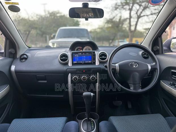 Toyota IST 2005 Silver