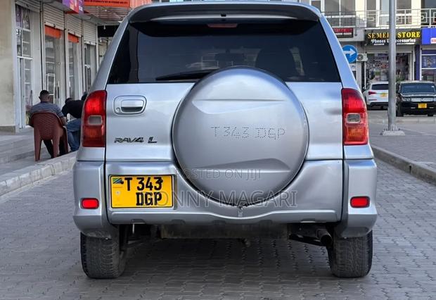 Toyota RAV4 Automatic 2003 Silver