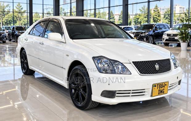 Toyota Crown 2005 White