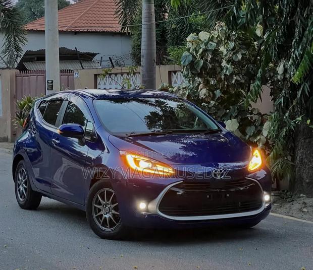 Toyota Aqua 2023 Blue