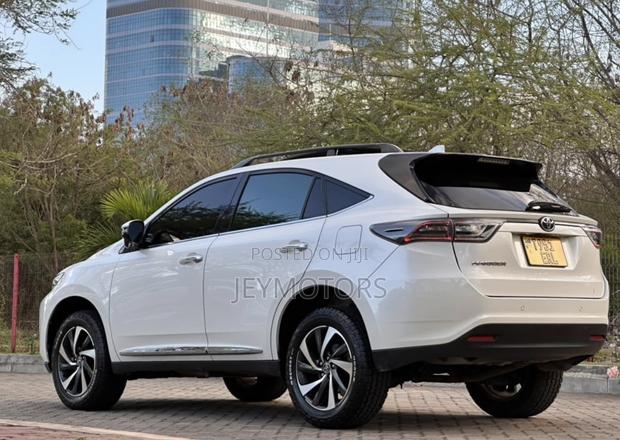 Toyota Harrier 2016 White