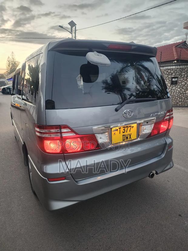 Toyota Alphard 2006 Blue