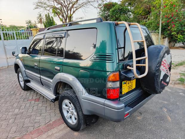 Toyota Land Cruiser Prado 1998 Green
