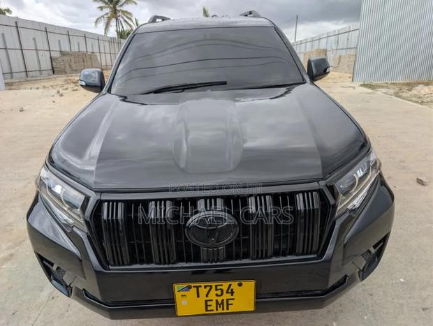 Toyota Land Cruiser Prado 2005 Black