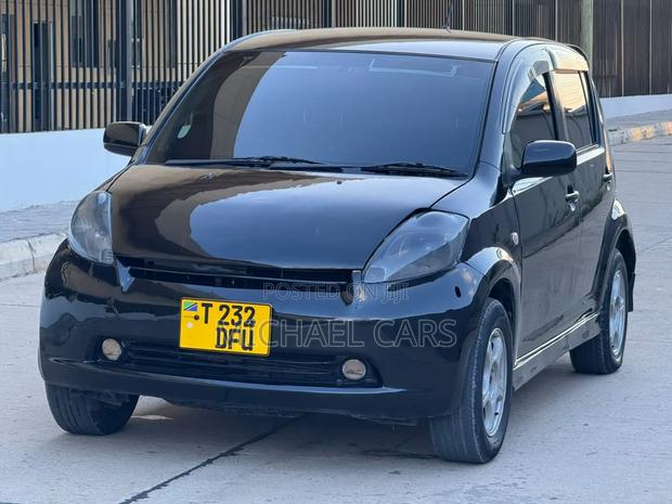 Toyota Passo 2005 Black