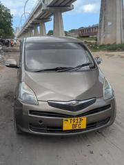 Toyota Ractis 2005 Gray for sale