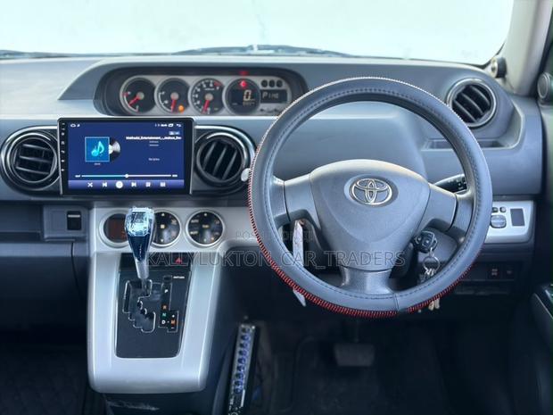 Toyota Corolla Rumion 2011 White