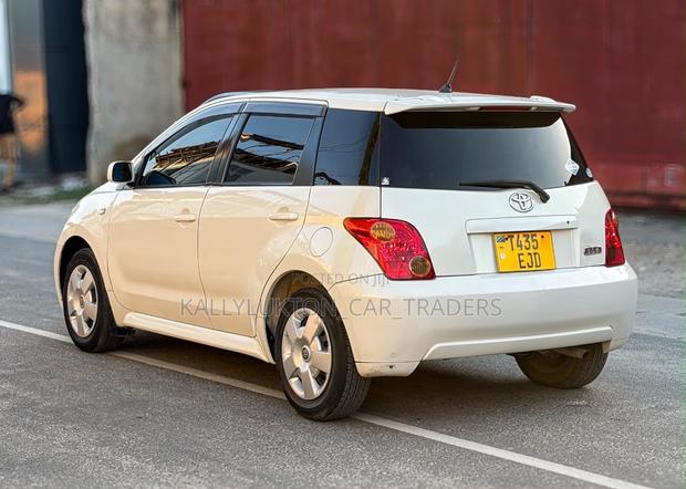 Toyota IST 2007 White
