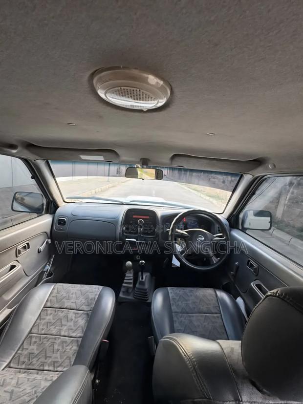 Nissan Hardbody 2019 White