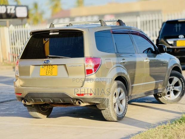 Subaru Forester 2009 Gold