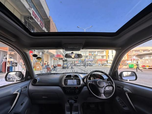 Toyota RAV4 Automatic 2003 Silver