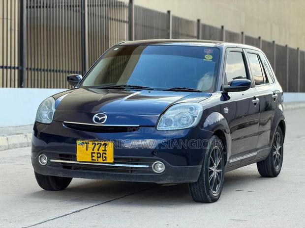 Mazda Verisa 2006 Blue