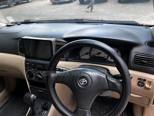 Toyota Corolla RunX 2002 Gold
