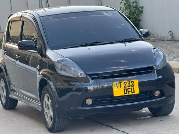 Toyota Passo 2005