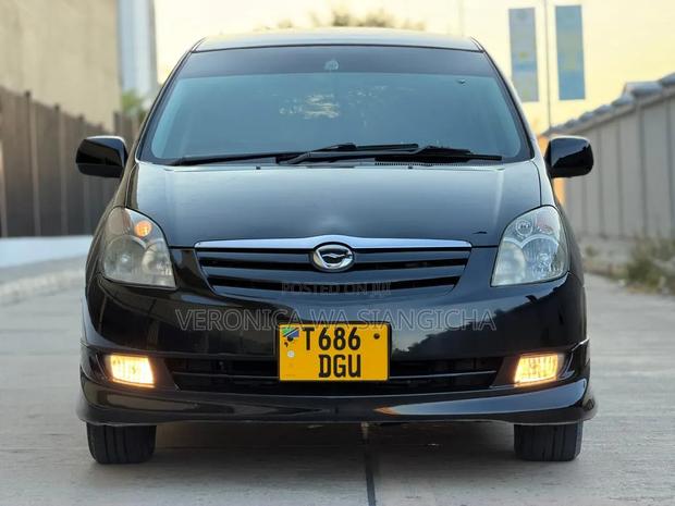 Toyota Corolla Spacio 2004 Black