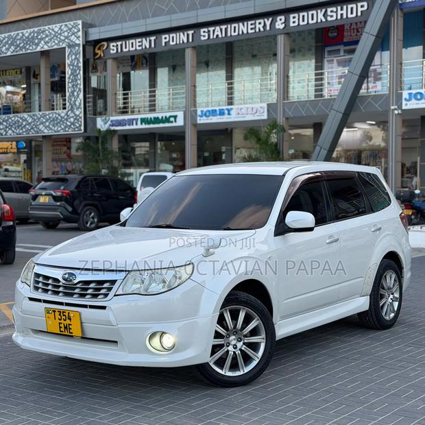 Subaru Forester 2011 White