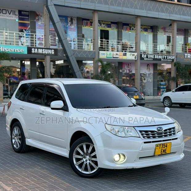 Subaru Forester 2011 White
