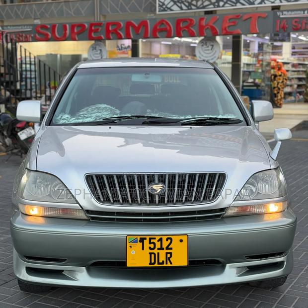 Toyota Harrier 2001 Silver