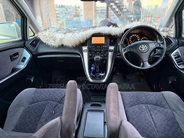Toyota Harrier 2001 Silver