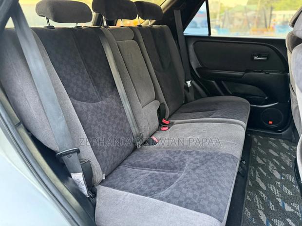 Toyota Harrier 2001 Silver