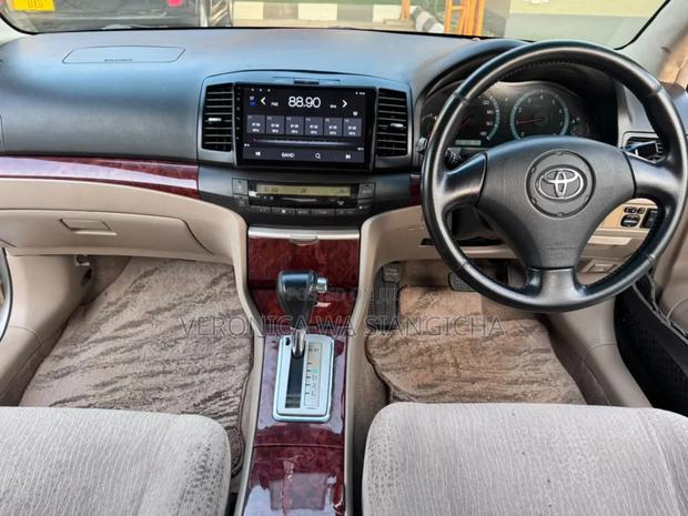 Toyota Premio 2003