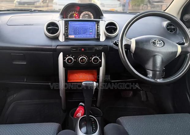Toyota IST 2005