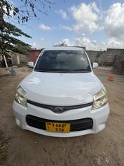 Toyota Sienta 1.5 AWD 2013 Pearl for sale