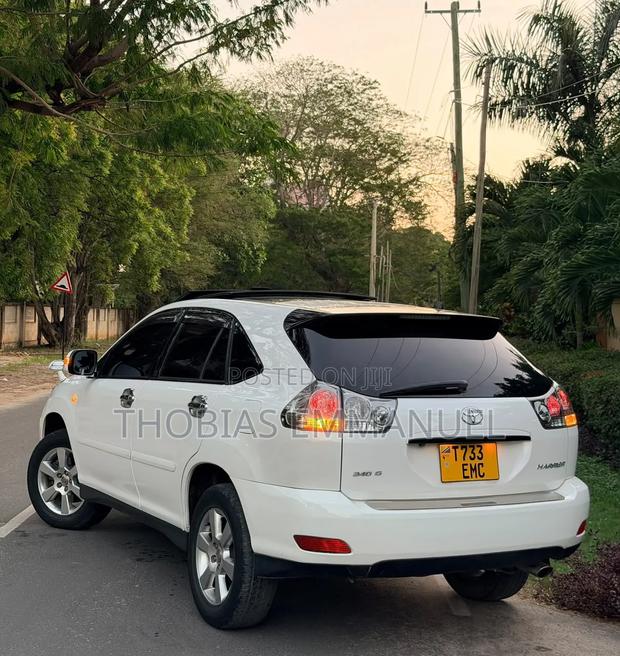 Toyota Harrier 2007 White