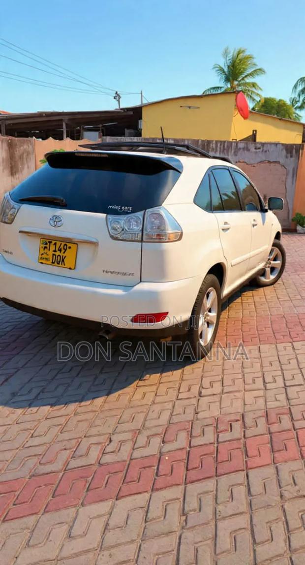 Toyota Harrier 2006 White