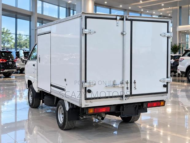 Toyota Lite-Ace 2006 White