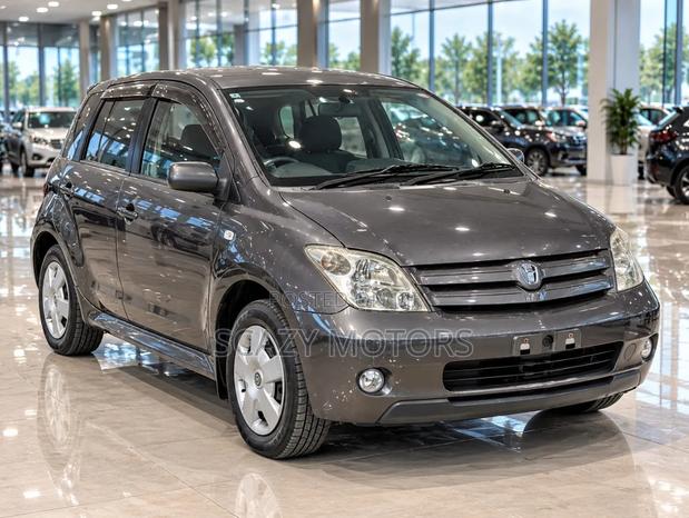 Toyota IST 2004 Gray