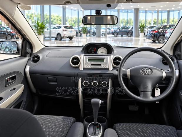Toyota IST 2004 Gray