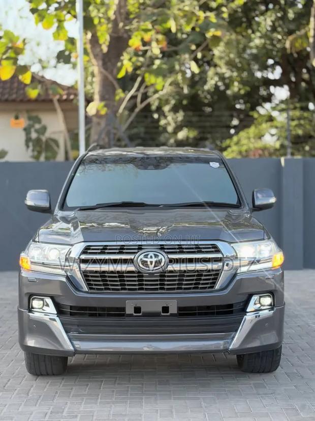 Toyota Land Cruiser 4.5 V8 VXR 2019 Teal