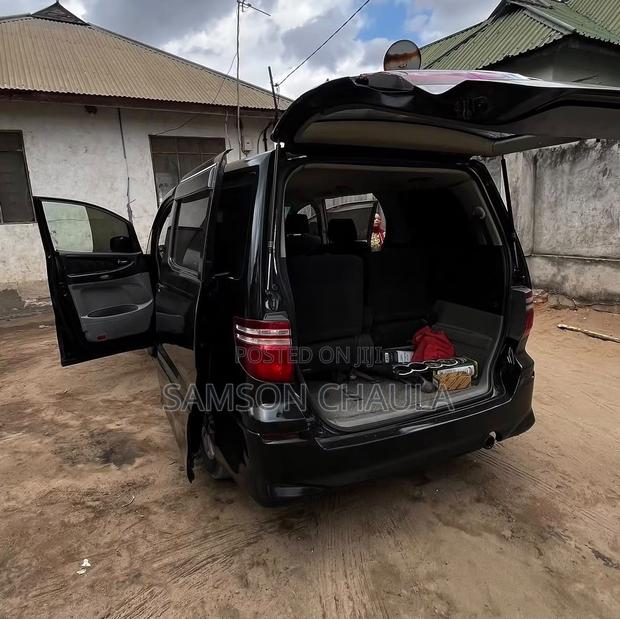 Toyota Alphard 2018 Black