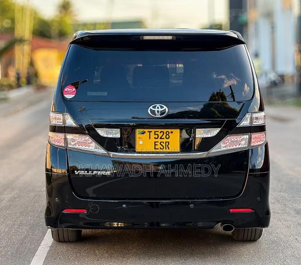 Toyota Vellfire 2010 Black
