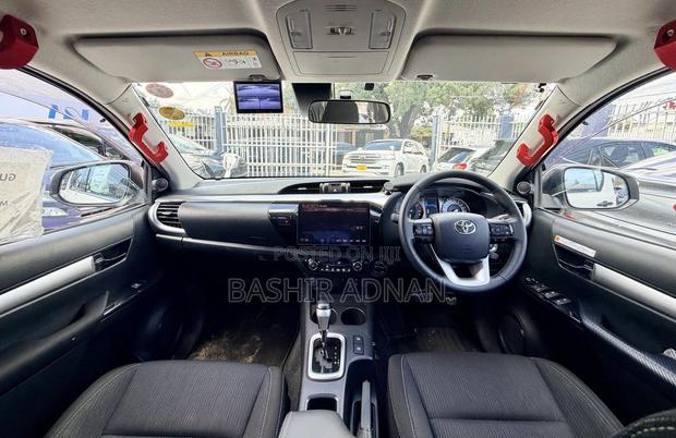 Toyota Hilux Revo Double Cab Deisel 2.4 AWD 2021 White