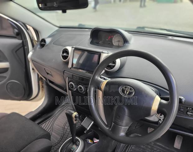 Toyota IST 2004 White