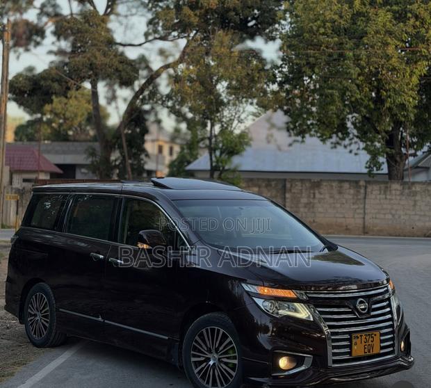 Nissan Elgrand 2014 Burgundy