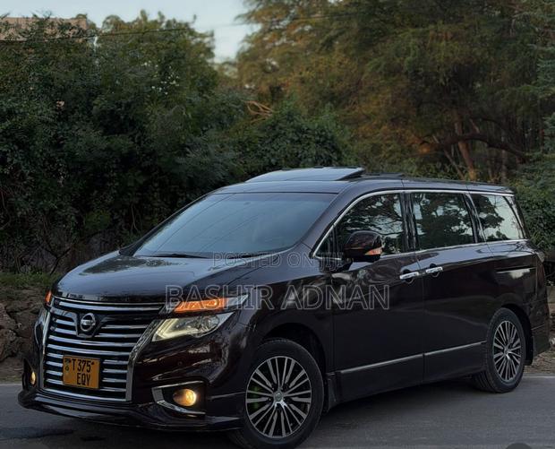Nissan Elgrand 2014 Burgundy