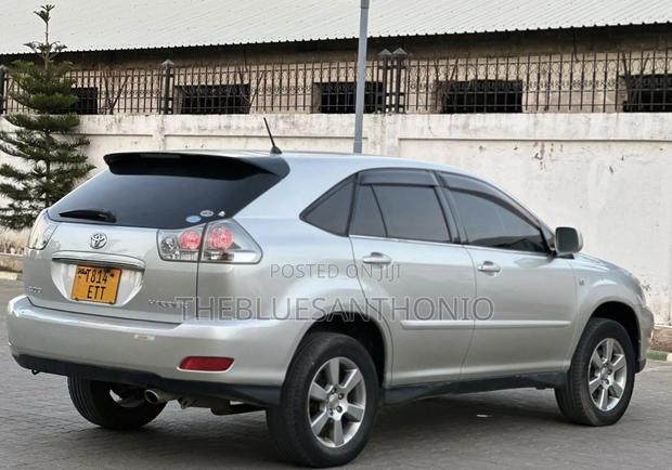 Toyota Harrier 2.4 2006 Silver