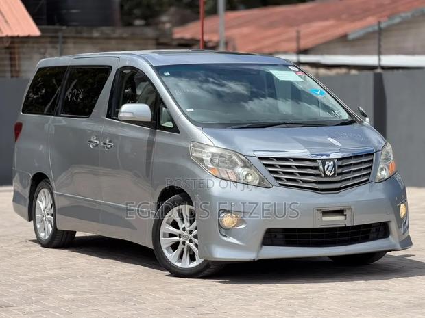 Toyota Alphard 2010 Silver