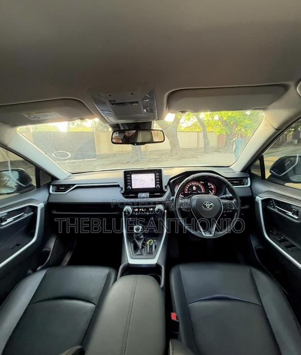 Toyota RAV4 Adventure AWD 2020 Blue