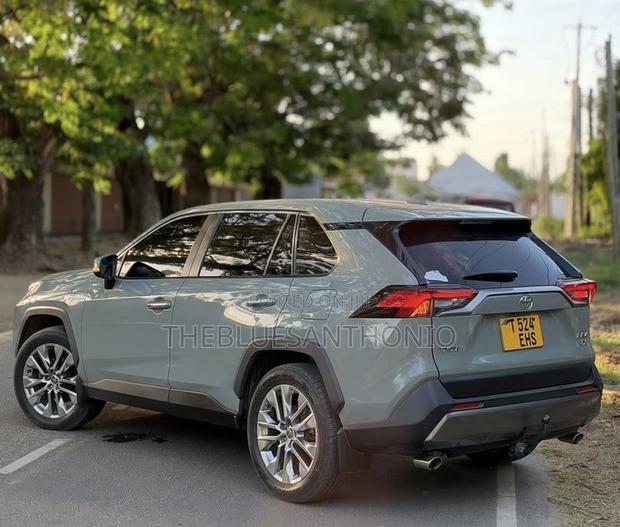 Toyota RAV4 Adventure AWD 2020 Blue