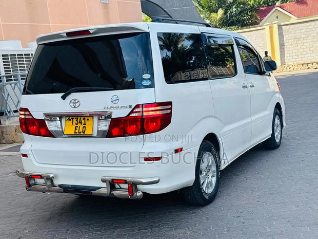 Toyota Alphard 2005 White
