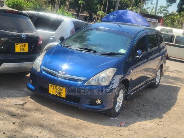 Toyota Wish 2003 Blue