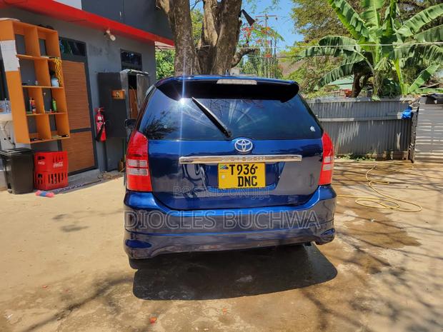 Toyota Wish 2003 Blue