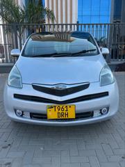 Toyota Ractis 2006 Silver for sale
