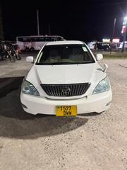 Toyota Harrier 2005 White for sale