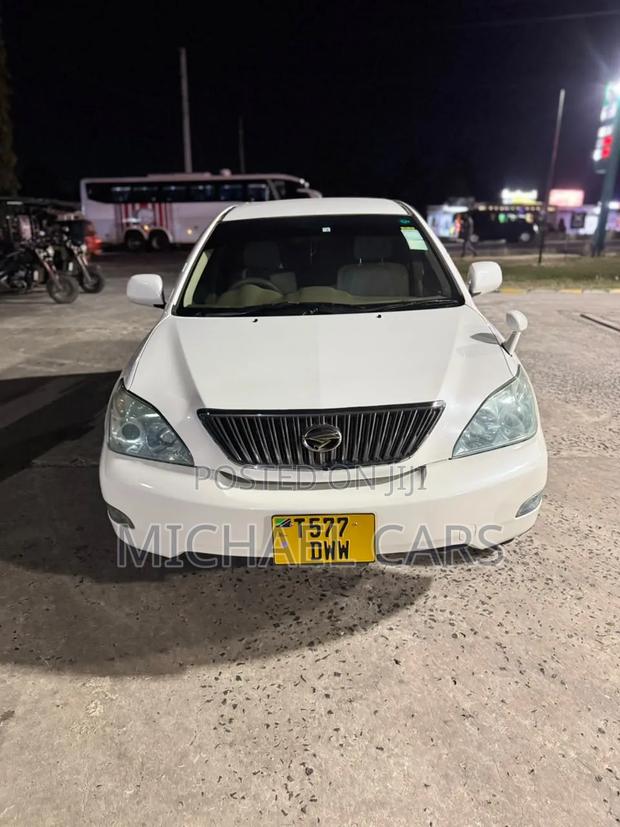 Toyota Harrier 2005 White