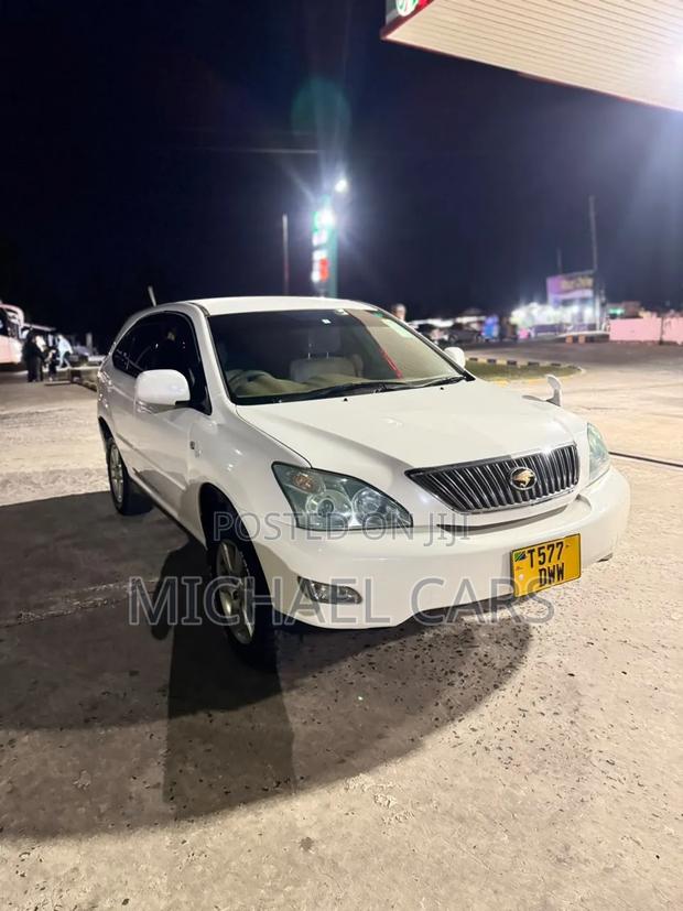 Toyota Harrier 2005 White